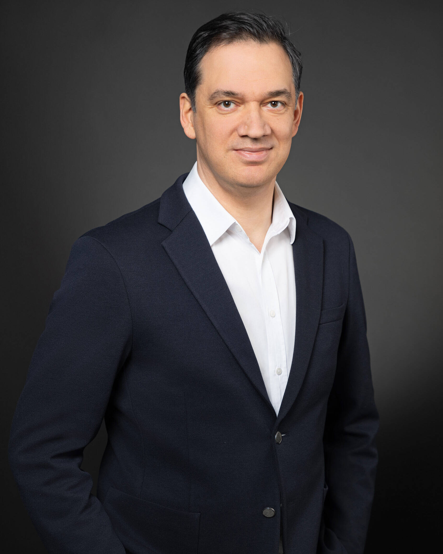 Augenarzt Wien – Doz. Dr. Eren Cerman Portrait